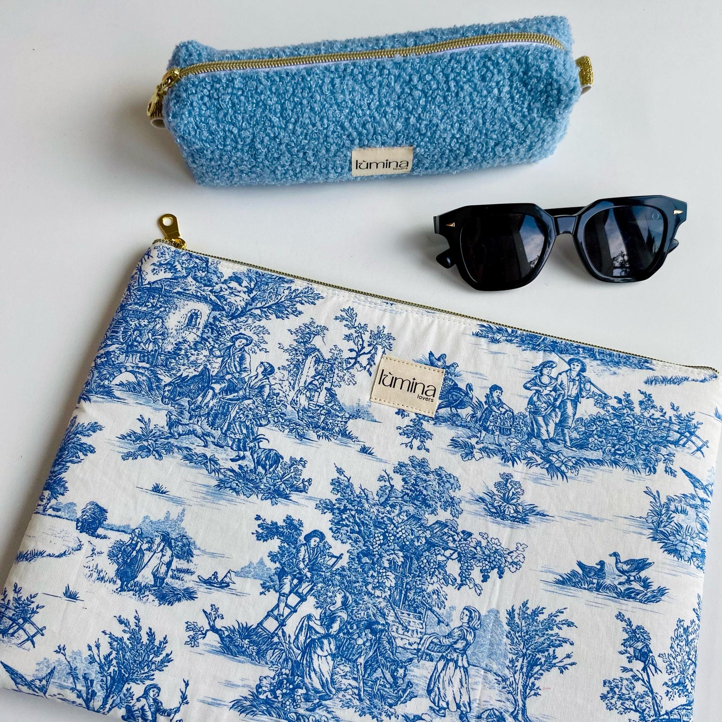 Laptop & Tablet Sleeve 11–16” – Blue Toile de Jouy