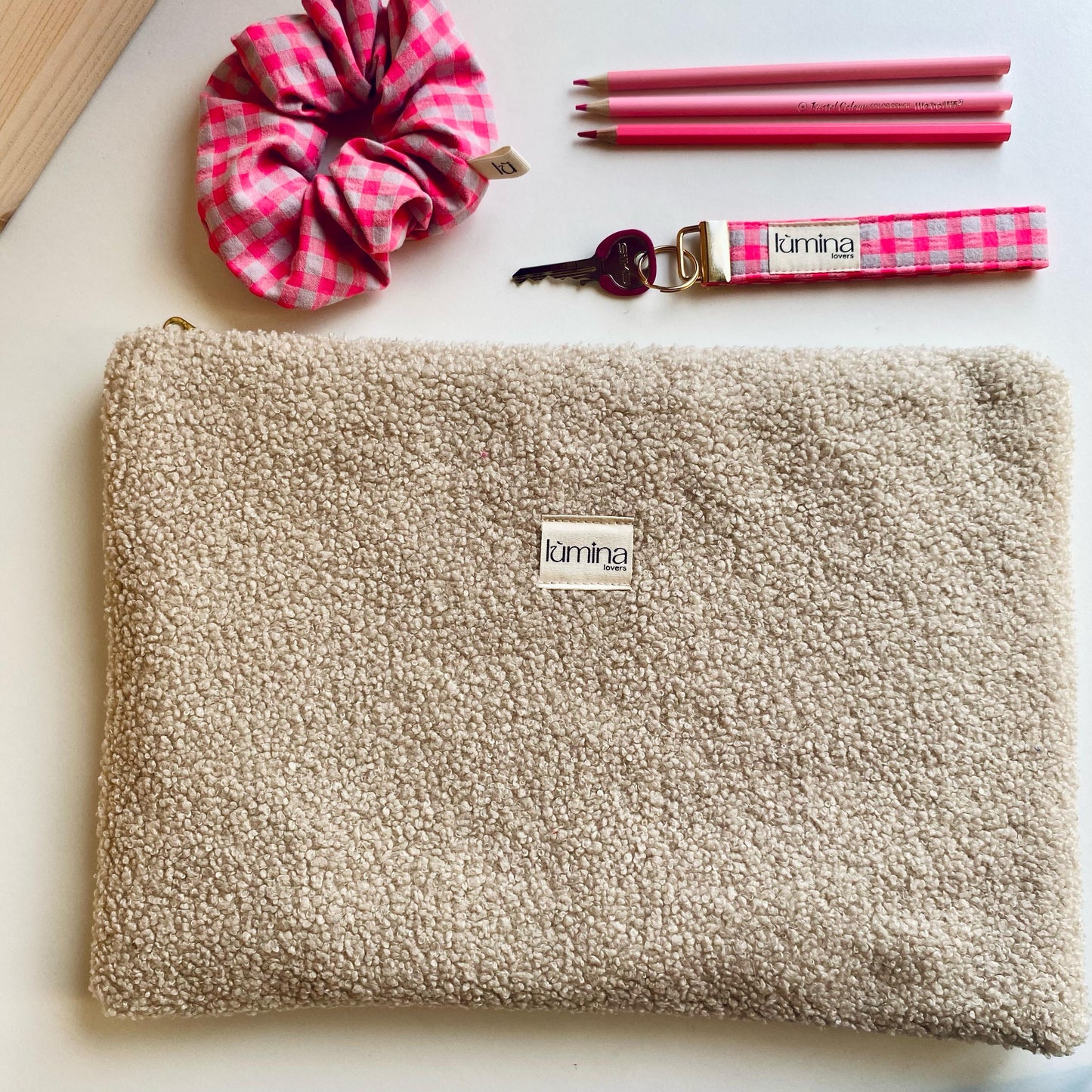 Laptop & Tablet Sleeve 11–16” – Soft Beige Teddy Fleece Case