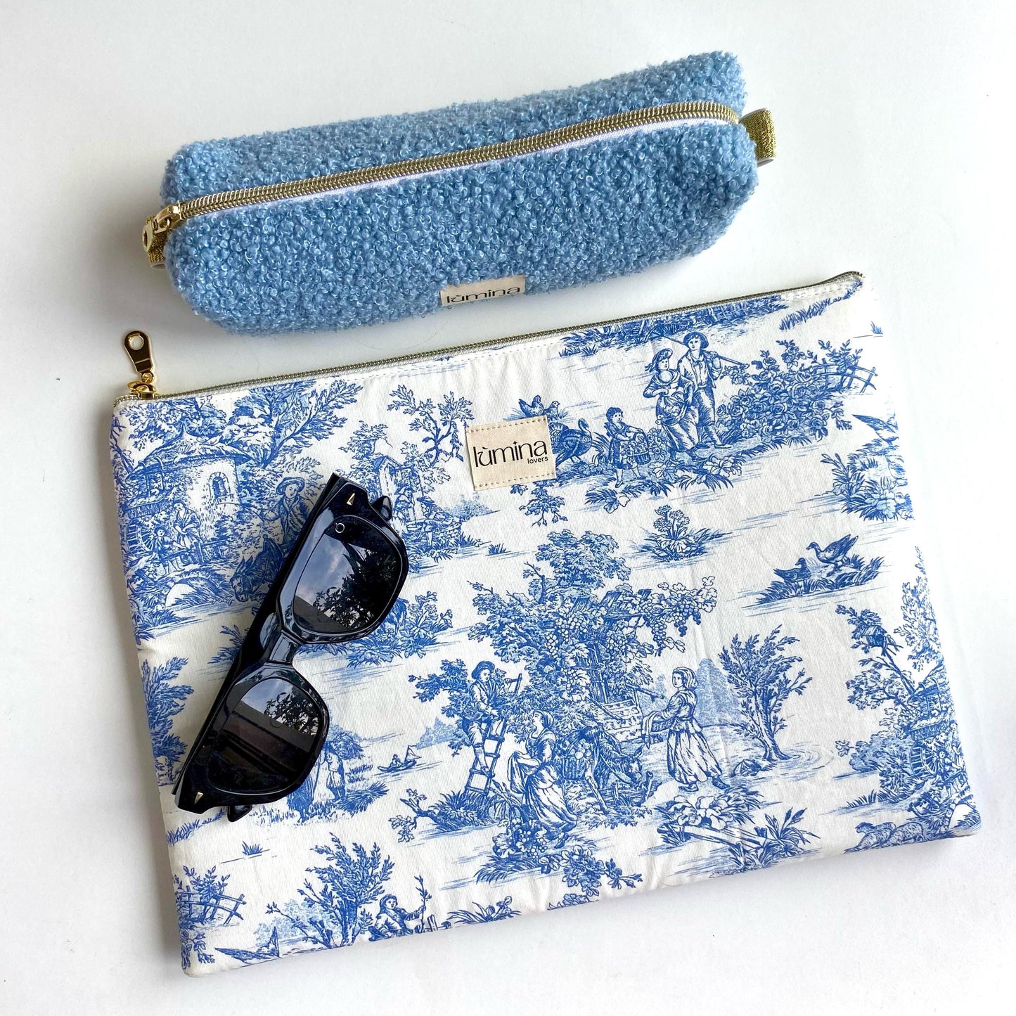 Laptop & Tablet Sleeve 11–16” – Blue Toile de Jouy
