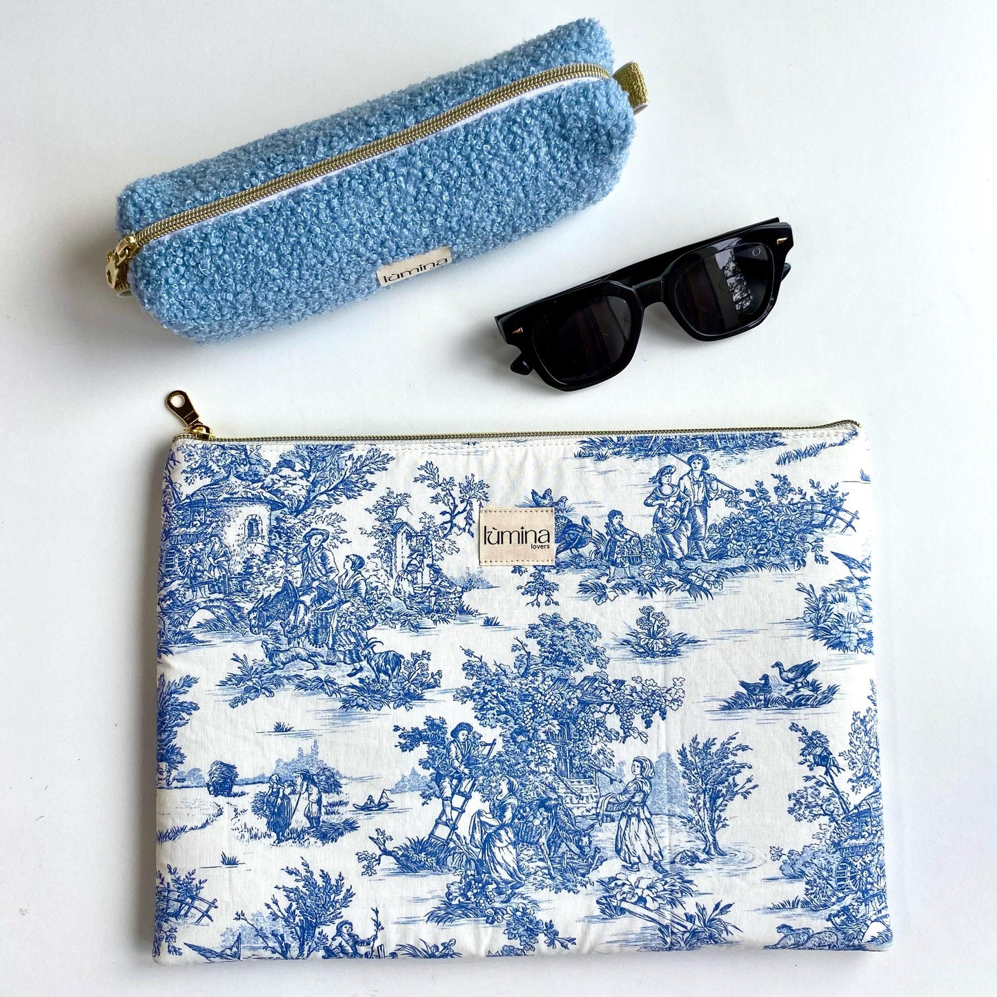 Laptop & Tablet Sleeve 11–16” – Blue Toile de Jouy
