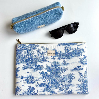 Laptop & Tablet Sleeve 11–16” – Blue Toile de Jouy