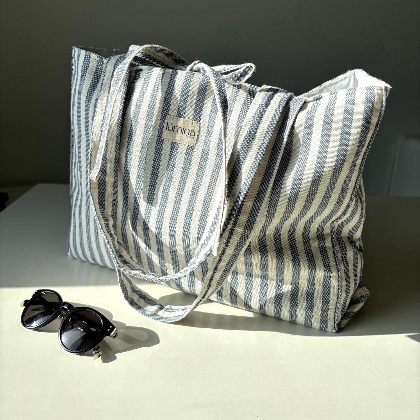 Padded Tote Bag – Light Grey Striped Everyday bag