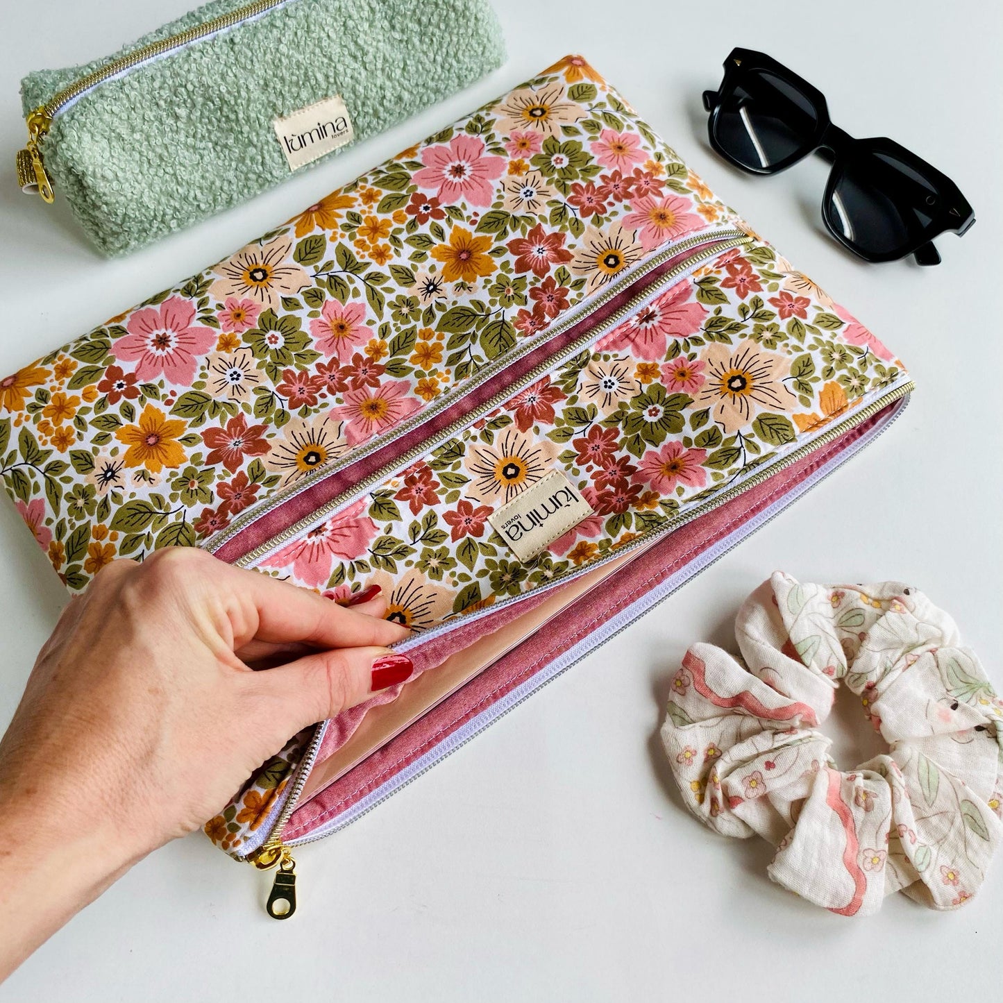 Laptop & Tablet Sleeve 11"–16” – Floral bloom with front pocket