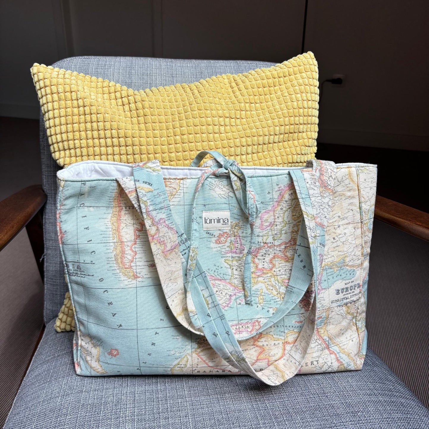 Padded Tote Bag – World Map Travel Laptop & Everyday Bag