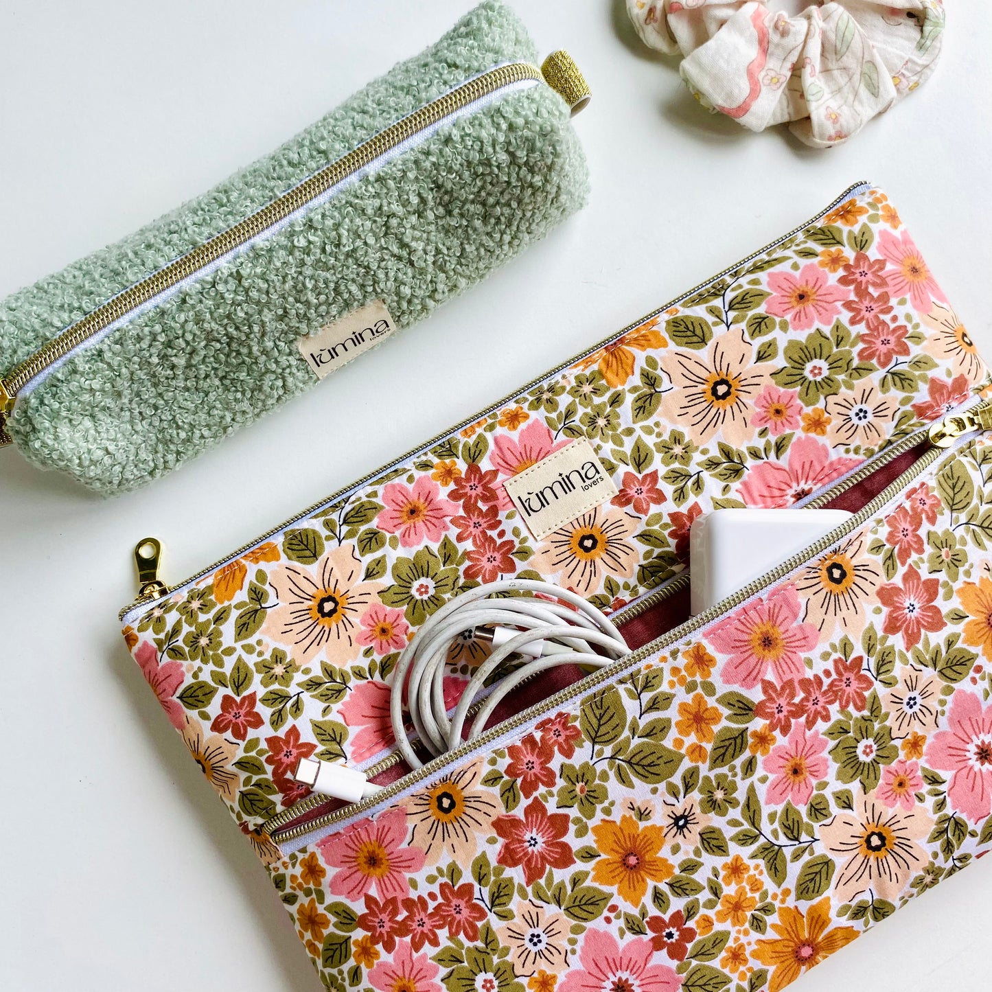 Laptop & Tablet Sleeve 11"–16” – Floral bloom with front pocket