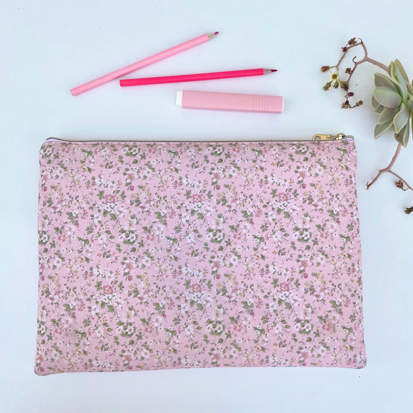 Laptop & Tablet Sleeve 11"–16” – Floral garden with front pocket