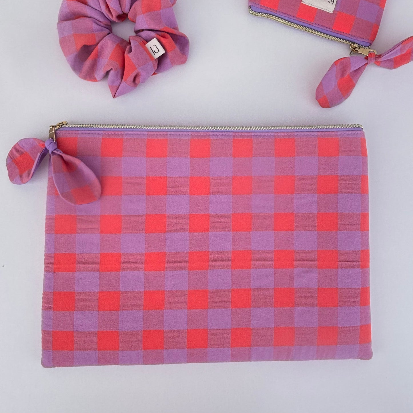 Laptop & Tablet Sleeve 11–16” – Light Orange and Purple Maxi Gingham