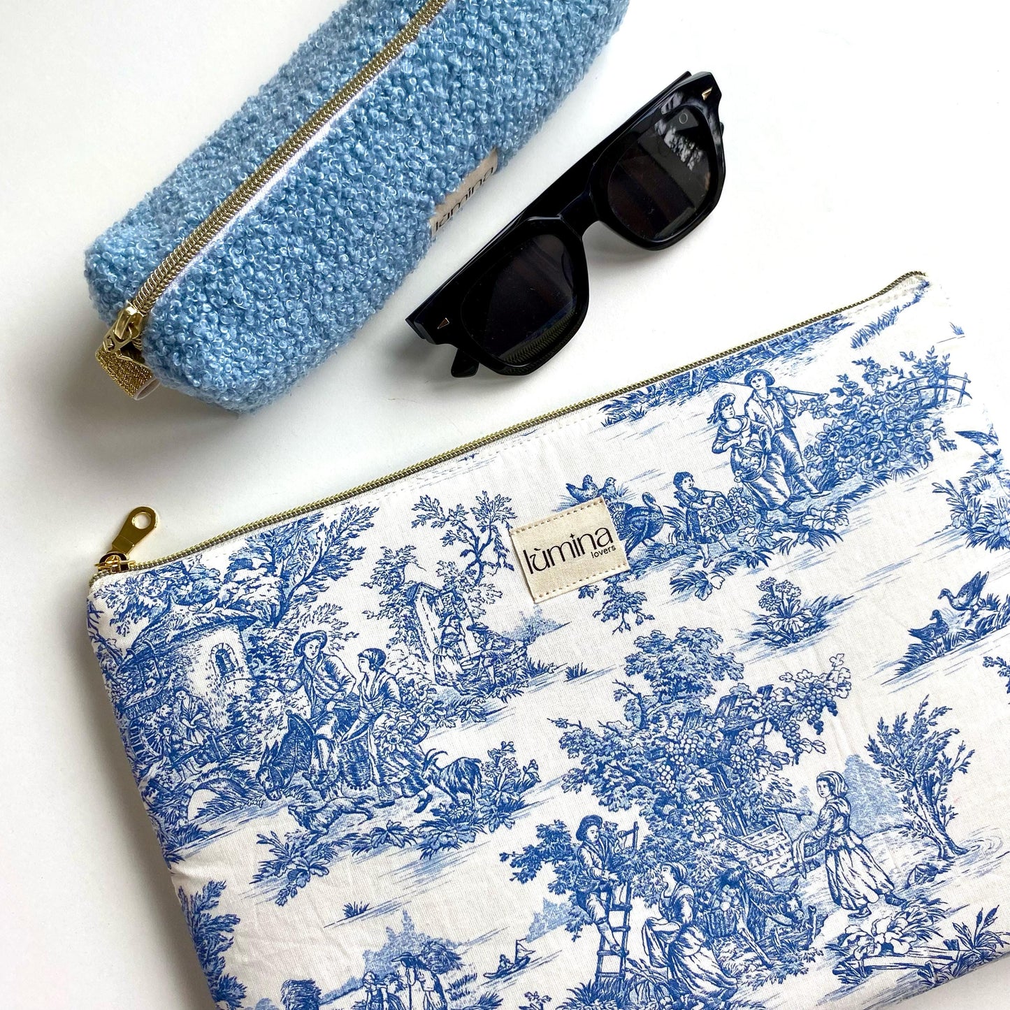 Laptop & Tablet Sleeve 11–16” – Blue Toile de Jouy