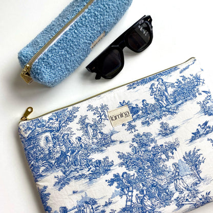 Laptop & Tablet Sleeve 11–16” – Blue Toile de Jouy